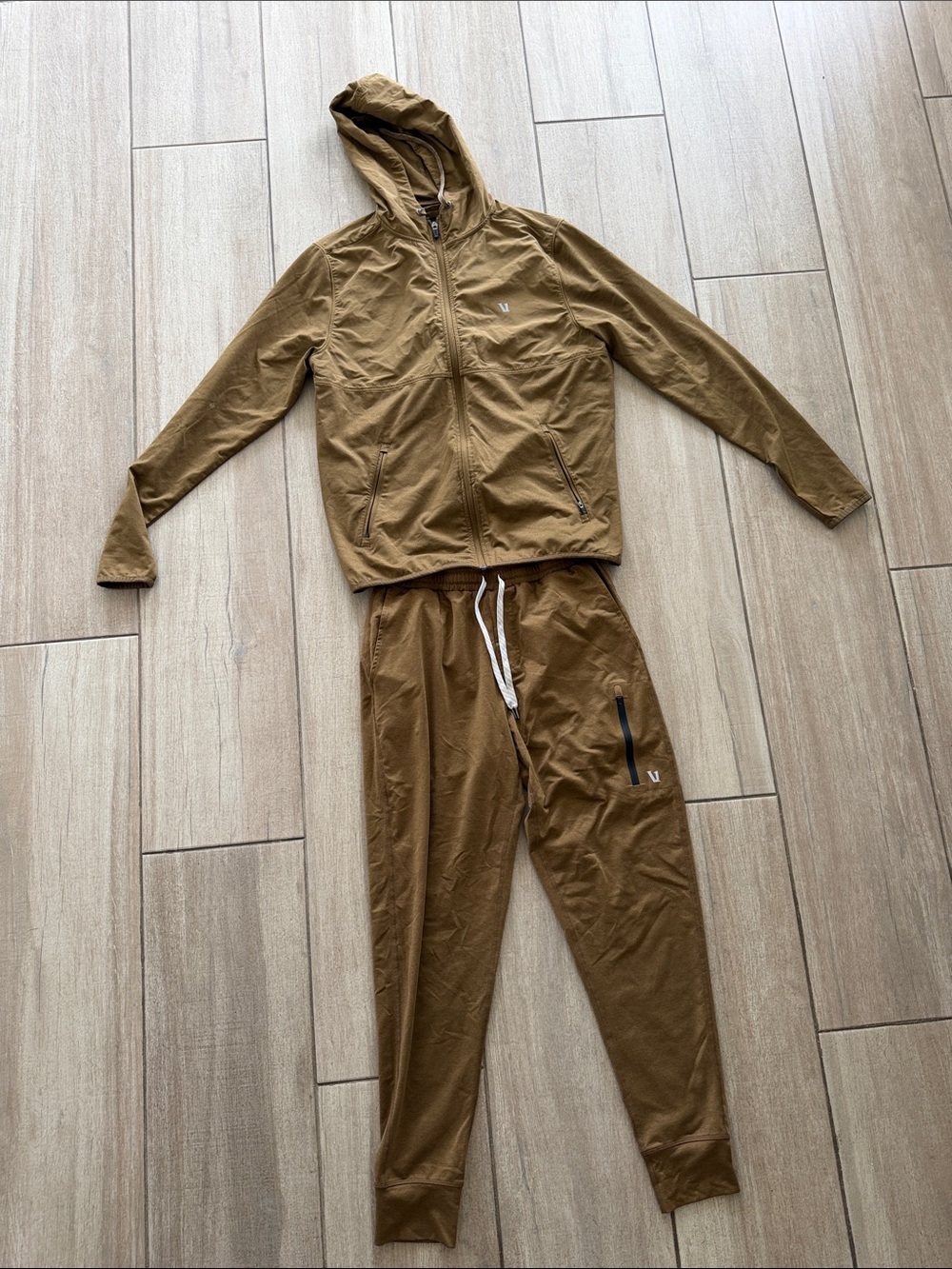 Vuori Men's Brown Hooded Sweatpants & Jacket Set